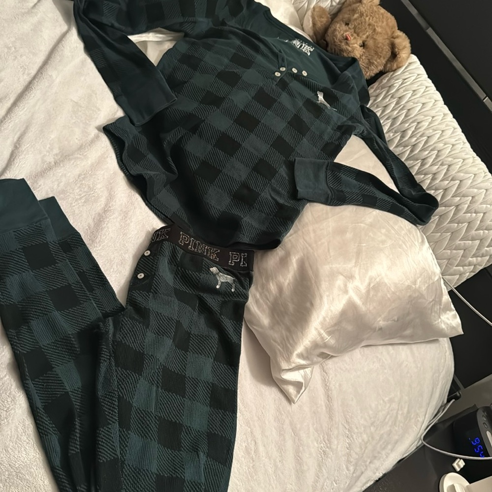 Victorias Secret PJ set. Small (fits like XS or tight Small)